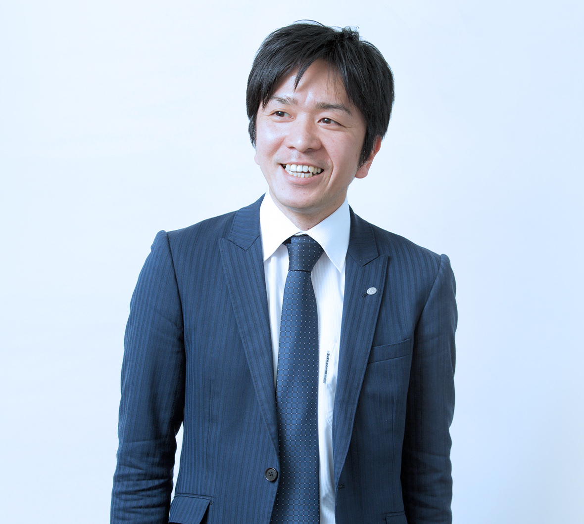 お客様を大きな決断へと導く、この誇り高い仕事に転職。営業部 Y氏
