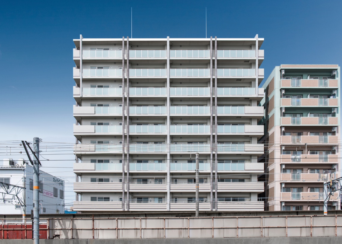 外観(東面)